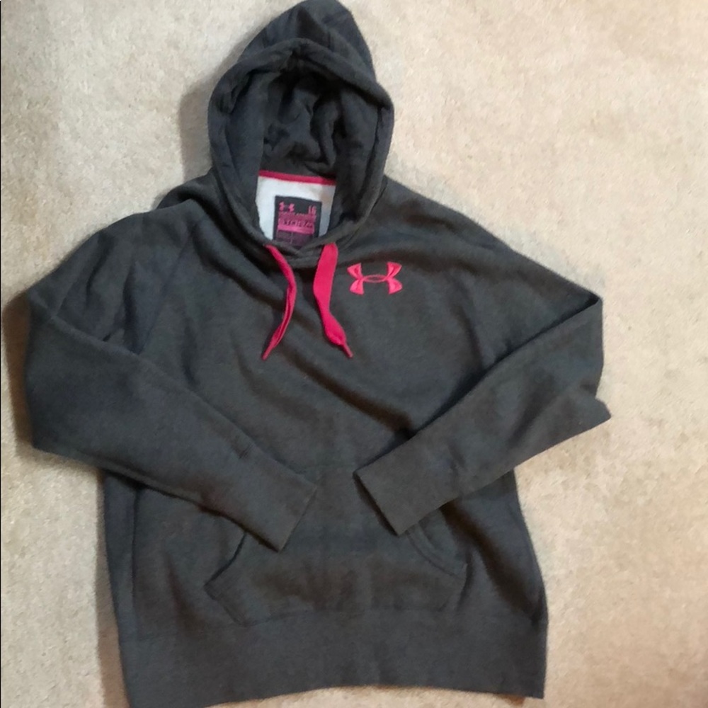 Woman’s Under Armour hooded sweatshirt size L